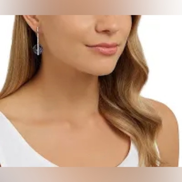 NWOT Blue & Silver Swarovski Disk Pierced Earrings White Rhodium-Plated - Picture 9 of 9